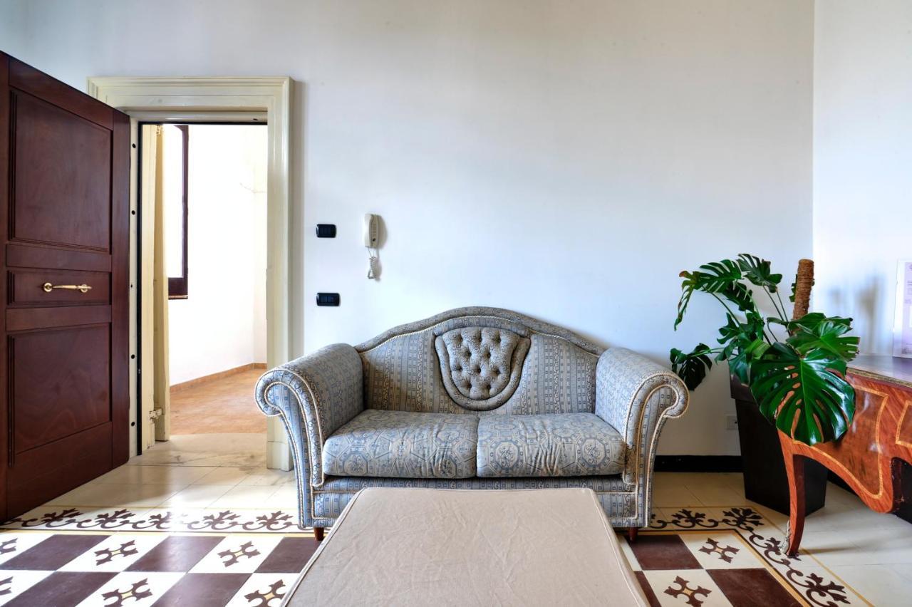 Castriota 19 - Jacuzzi Apartment Sit Лечче Экстерьер фото